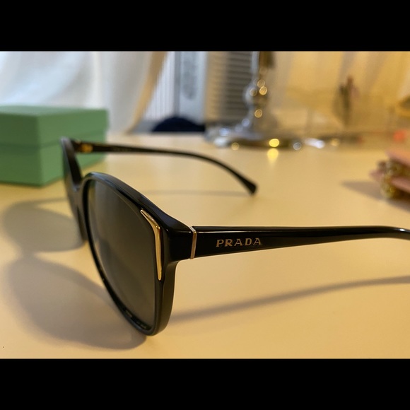 New Prada sunglasses - Picture 1 of 7